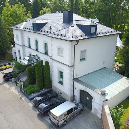 Hotel Am Schloss Іллертіссен Екстер'єр фото
