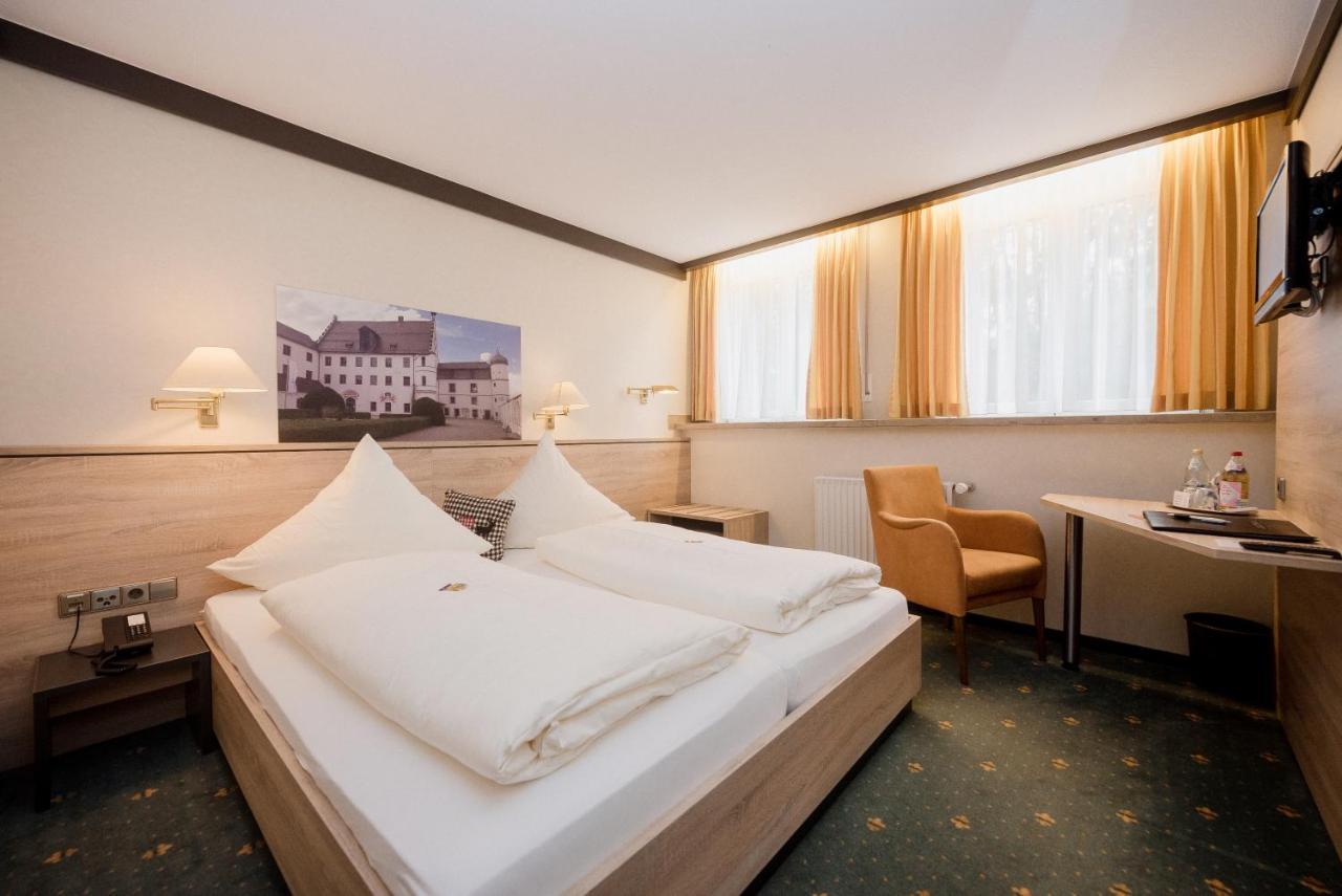 Hotel Am Schloss Іллертіссен Екстер'єр фото